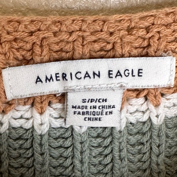 American Eagle Outfitters Tan and Green Crew Neck Sweater Size Small - Picture 3 of 7